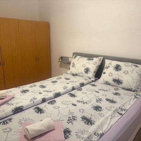 Apartmani Milokanovic Funtana Zewnętrze zdjęcie