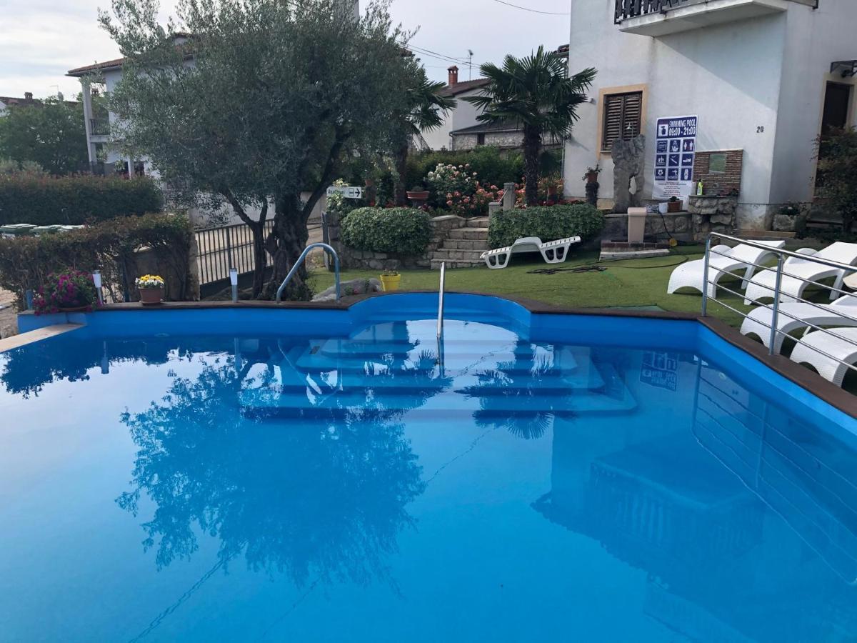 Apartmani Milokanovic Funtana Zewnętrze zdjęcie