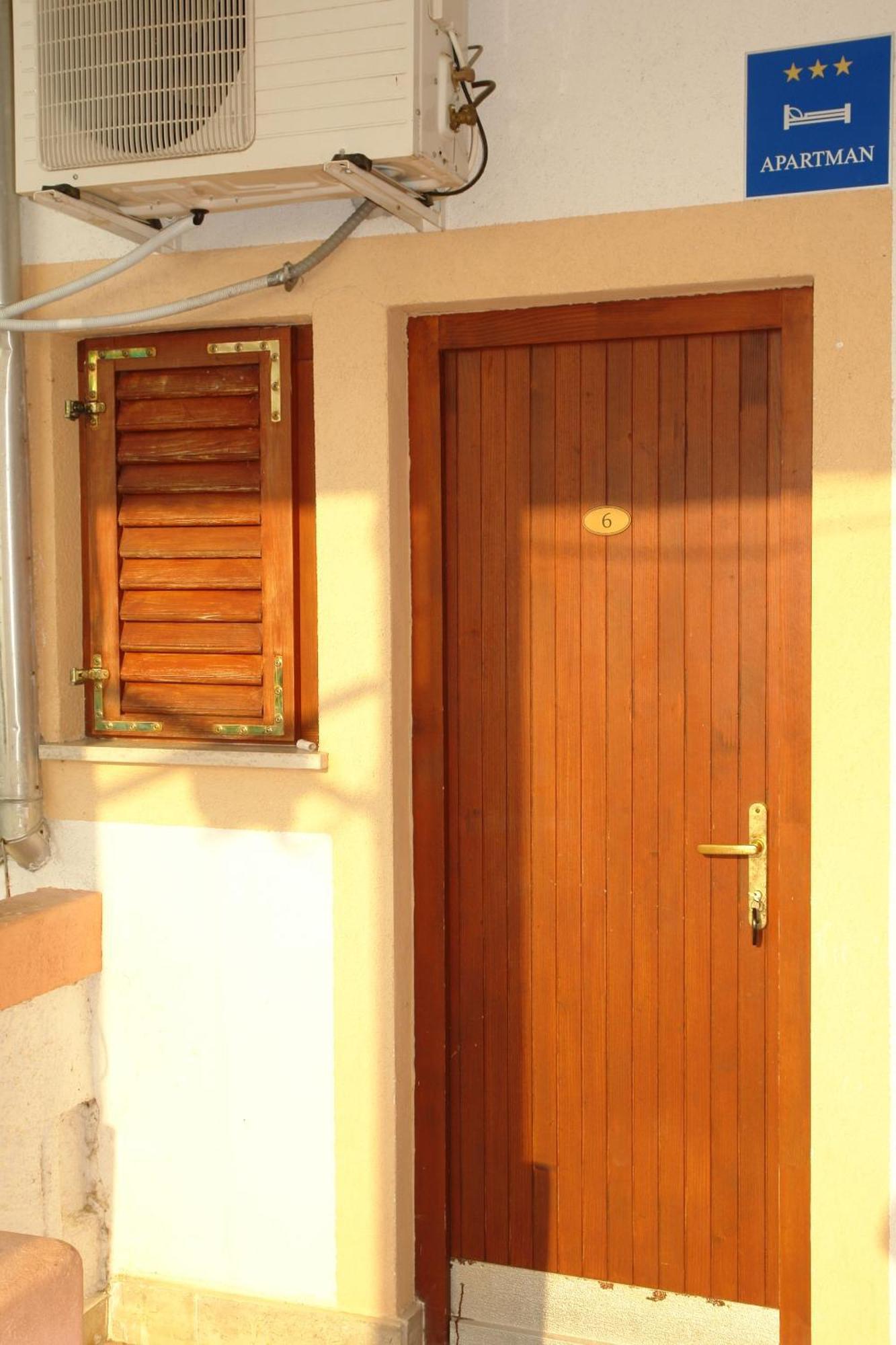 Apartmani Milokanovic Funtana Zewnętrze zdjęcie